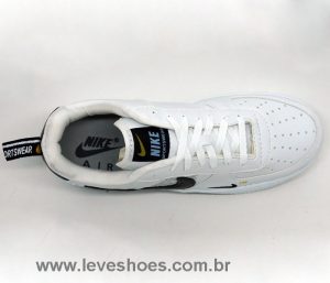 Tênis Nike Air Force 1 TM branco 2 300x257 - Tênis Nike Air Force 1 TM branco 2