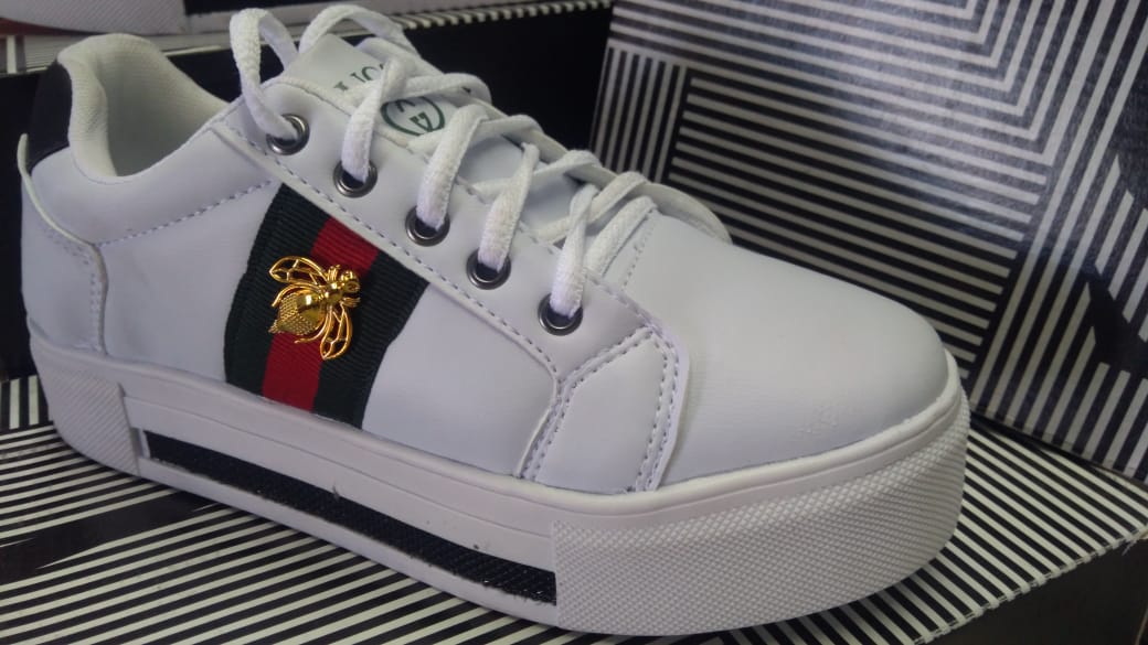 tenis gucci salto alto