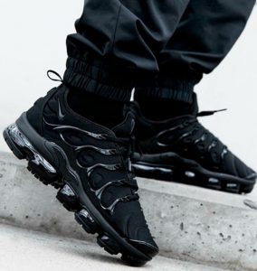 Tenis nike Vapor Max Plus Vm preto 04 284x300 - Tenis nike Vapor Max Plus Vm preto 04