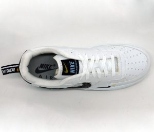 Tênis Nike Air Force 1 TM branco 2 300x257 - Tênis Nike Air Force 1 TM branco 2