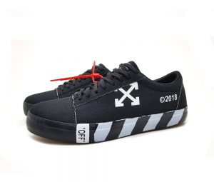 Vans old skool Preto 2 300x255 - Vans old skool Preto 2