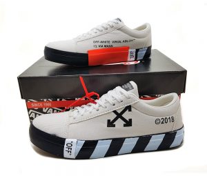 Vans old skool Preto 300x255 - Vans old skool Preto