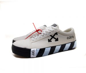 Vans old skool Preto 4 300x255 - Vans old skool Preto 4