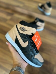 Tênis Botinha Nike Air Jordan Estilosa Confortável Preto Creme 225x300 - Tênis Botinha Nike Air Jordan Estilosa Confortável Preto Creme