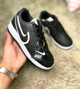 Tenis Nike Air Force com Chaveiro Infantil preto 270x300 - Tênis Nike Air Force com Chaveiro Infantil preto