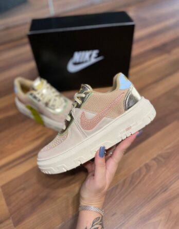 Tenis Nike Air Plat Force nude 348x445 - TÊNIS